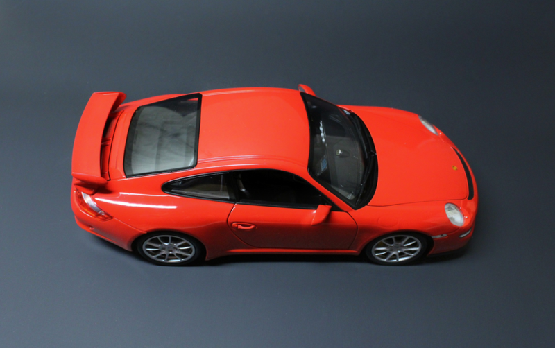 Illustration for article titled 1:18 Scale Porsche 997 GT3 by Welly